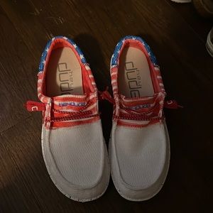 Never worn hey dudes